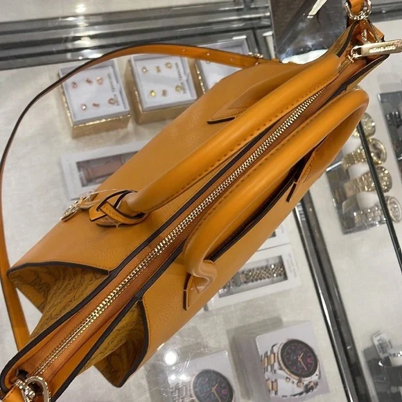 Michael Kors Avril Large Top Zip Satchel Shoulder Bag
Honeycomb - Picture 11 of 16